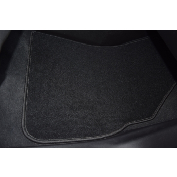 Chevrolet Blazer V (2018–>) – Czarne dywaniki samochodowe welurowe Economy – Standard