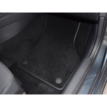 Cupra Formentor (2020–>) – Dywaniki samochodowe welurowe Silver – Na Zamówienie kolory do wyboru