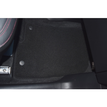 Mazda CX-5 (2017-2025) – Czarne dywaniki samochodowe welurowe Gold PLUS – Standard