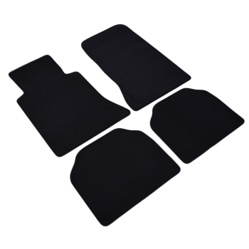 Mercedes E-Klasa W124 (1985–1996) – Czarne dywaniki samochodowe welurowe Gold PLUS – Standard