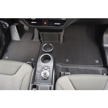 BMW i3 od 2013r. - Samochodowe dywaniki welurowe Gold (czarne)
