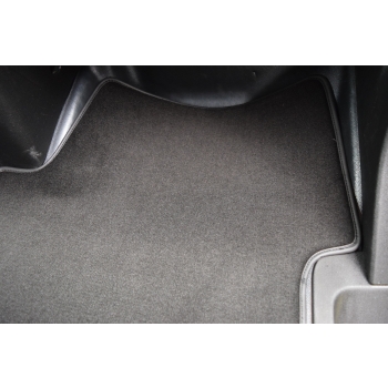 Citroen Jumpy od 16r. / Peugeot Expert od 16r. / Toyota ProAce od 16r. / Opel Vivaro od 19r. Dywaniki Welurowe RZ