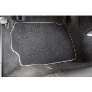 Ford Mondeo 2014-2021r. Dywaniki welurowe - SILVER - kolory do wyboru.