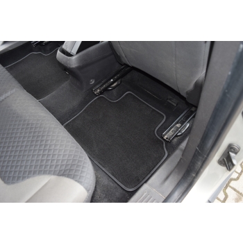 Ford Tourneo Courier 2014-2023r. Dywaniki welurowe - Platinum - kolory do wyboru.