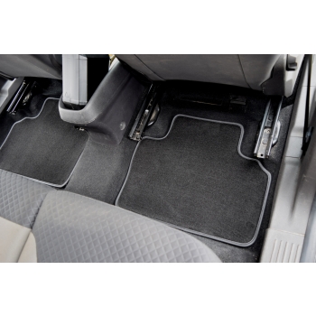 Ford Tourneo Courier 2014-2023r. Dywaniki welurowe - Platinum - kolory do wyboru.
