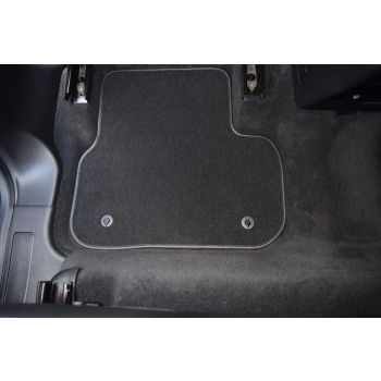 Land Rover Discovery Sport 2015-2019r. Dywaniki welurowe - PLATINUM - kolory do wyboru.